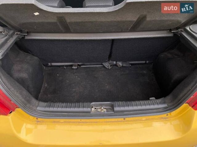 Желтый Шевроле Авео, объемом двигателя 1.2 л и пробегом 188 тыс. км за 3950 $, фото 18 на Automoto.ua