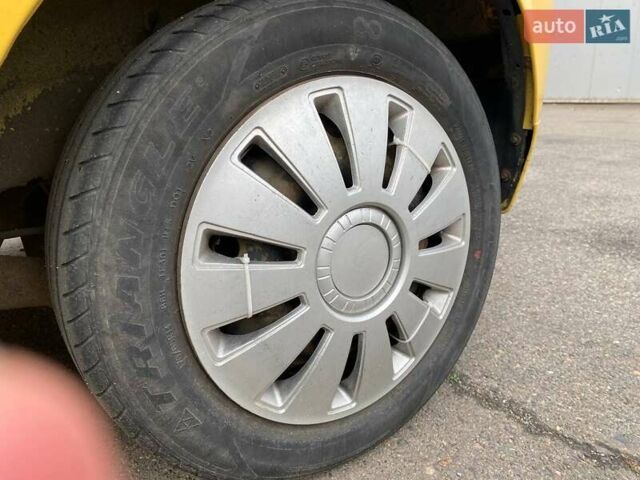 Желтый Шевроле Авео, объемом двигателя 1.2 л и пробегом 188 тыс. км за 3950 $, фото 31 на Automoto.ua