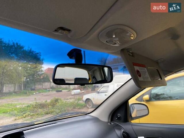 Желтый Шевроле Авео, объемом двигателя 1.2 л и пробегом 188 тыс. км за 3950 $, фото 36 на Automoto.ua