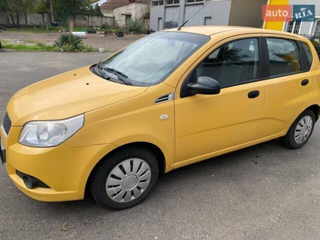 Желтый Шевроле Авео, объемом двигателя 1.2 л и пробегом 188 тыс. км за 3950 $, фото 6 на Automoto.ua