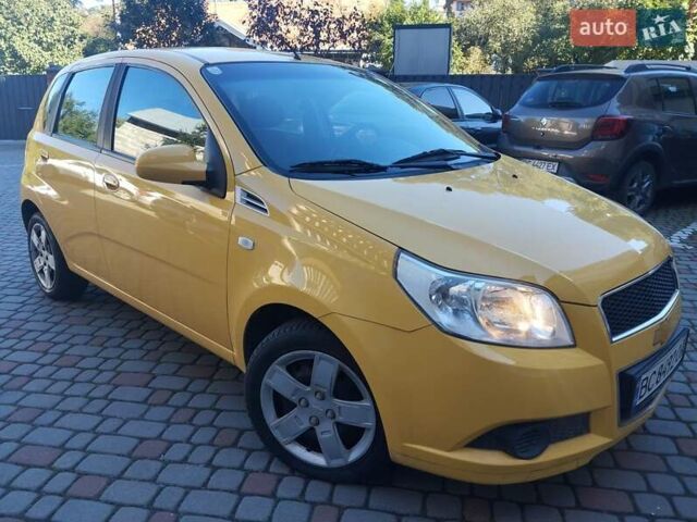 Желтый Шевроле Авео, объемом двигателя 1.21 л и пробегом 140 тыс. км за 3890 $, фото 4 на Automoto.ua