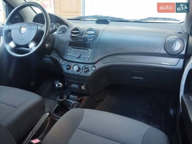 Желтый Шевроле Авео, объемом двигателя 1.21 л и пробегом 145 тыс. км за 4250 $, фото 23 на Automoto.ua