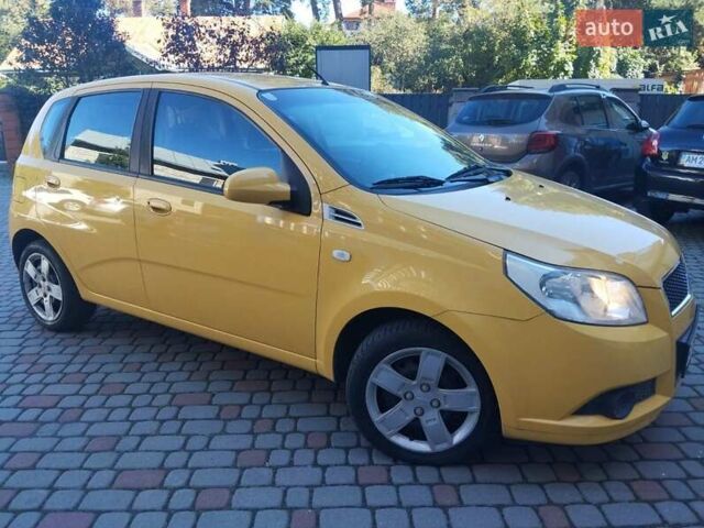 Желтый Шевроле Авео, объемом двигателя 1.21 л и пробегом 145 тыс. км за 4250 $, фото 11 на Automoto.ua