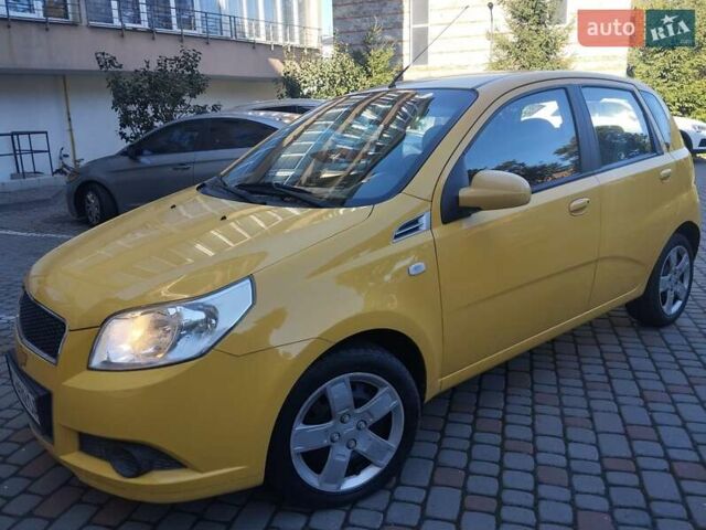 Желтый Шевроле Авео, объемом двигателя 1.21 л и пробегом 140 тыс. км за 3890 $, фото 9 на Automoto.ua