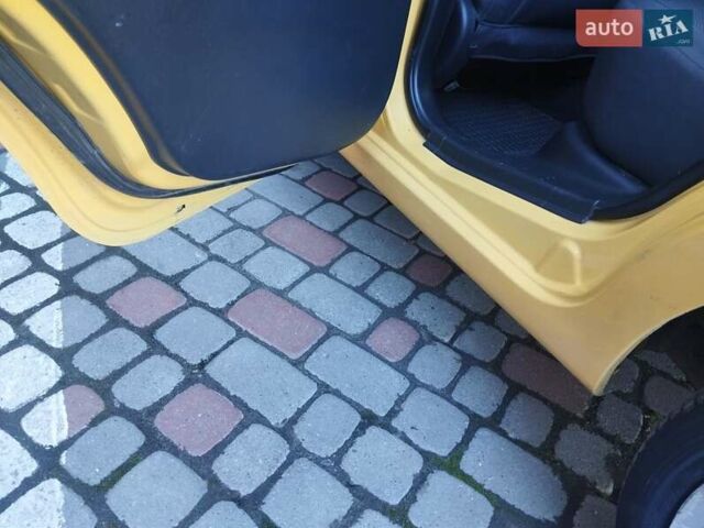 Желтый Шевроле Авео, объемом двигателя 1.21 л и пробегом 140 тыс. км за 3890 $, фото 31 на Automoto.ua