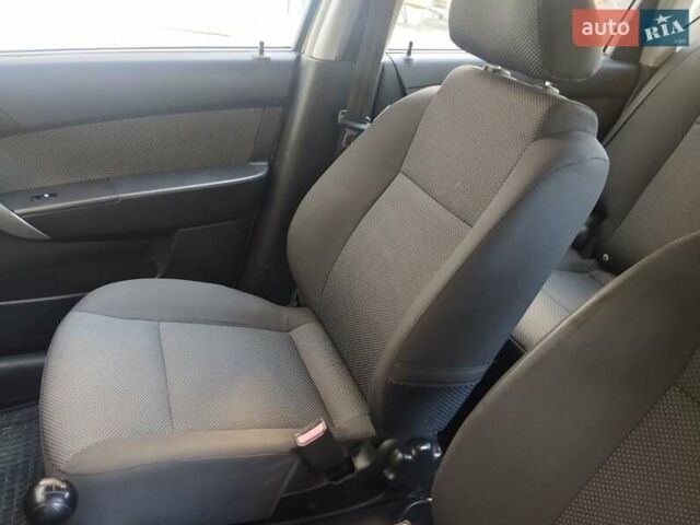 Желтый Шевроле Авео, объемом двигателя 1.21 л и пробегом 145 тыс. км за 4250 $, фото 27 на Automoto.ua