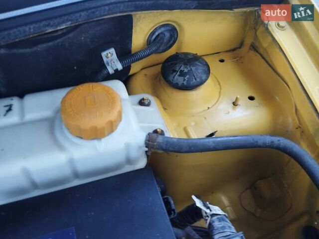 Желтый Шевроле Авео, объемом двигателя 1.21 л и пробегом 145 тыс. км за 4250 $, фото 22 на Automoto.ua
