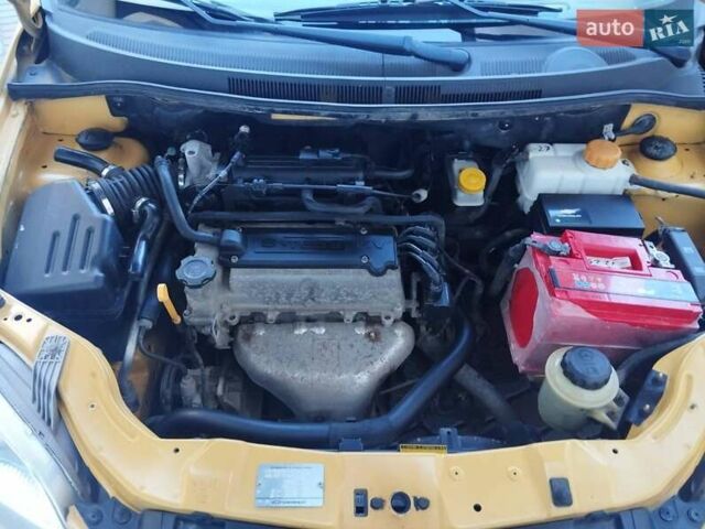 Желтый Шевроле Авео, объемом двигателя 1.21 л и пробегом 145 тыс. км за 4250 $, фото 26 на Automoto.ua