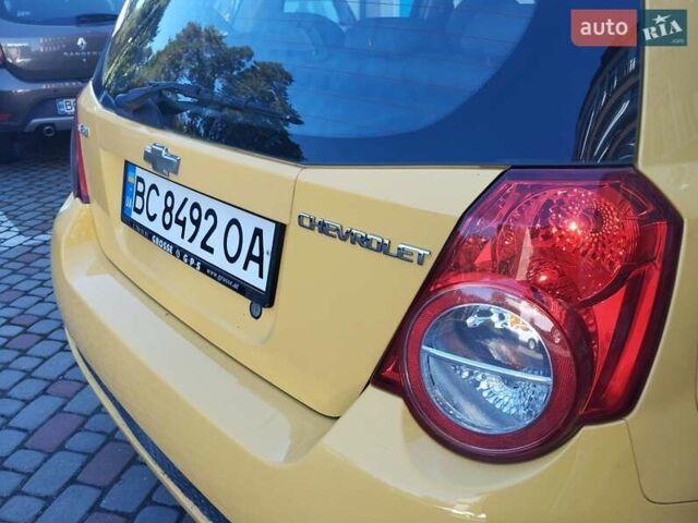 Желтый Шевроле Авео, объемом двигателя 1.21 л и пробегом 140 тыс. км за 3890 $, фото 18 на Automoto.ua