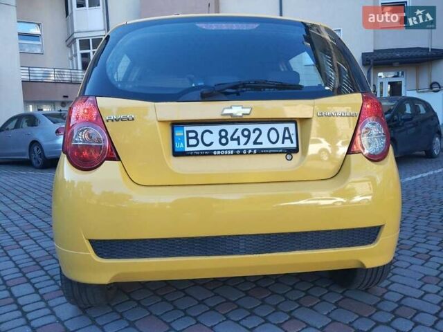 Желтый Шевроле Авео, объемом двигателя 1.21 л и пробегом 145 тыс. км за 4250 $, фото 6 на Automoto.ua