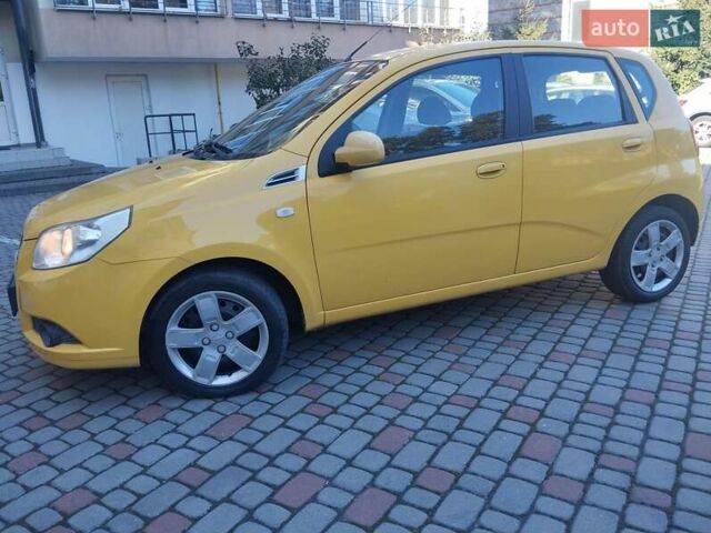 Желтый Шевроле Авео, объемом двигателя 1.21 л и пробегом 140 тыс. км за 3890 $, фото 6 на Automoto.ua