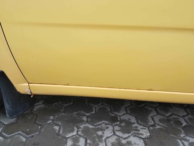 Желтый Шевроле Авео, объемом двигателя 1.5 л и пробегом 212 тыс. км за 2100 $, фото 10 на Automoto.ua