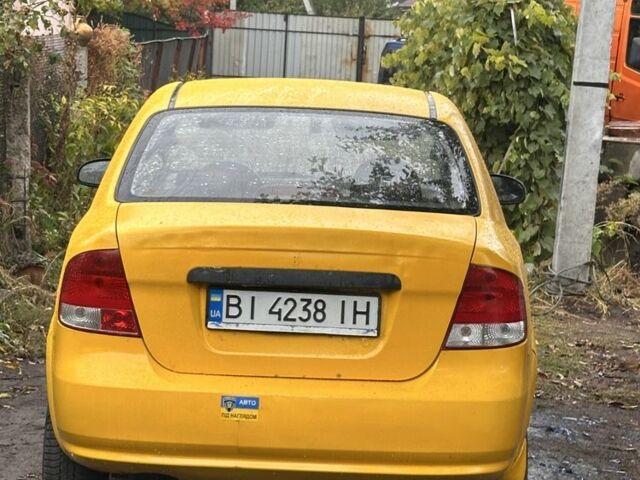 Желтый Шевроле Авео, объемом двигателя 1.5 л и пробегом 450 тыс. км за 1764 $, фото 2 на Automoto.ua