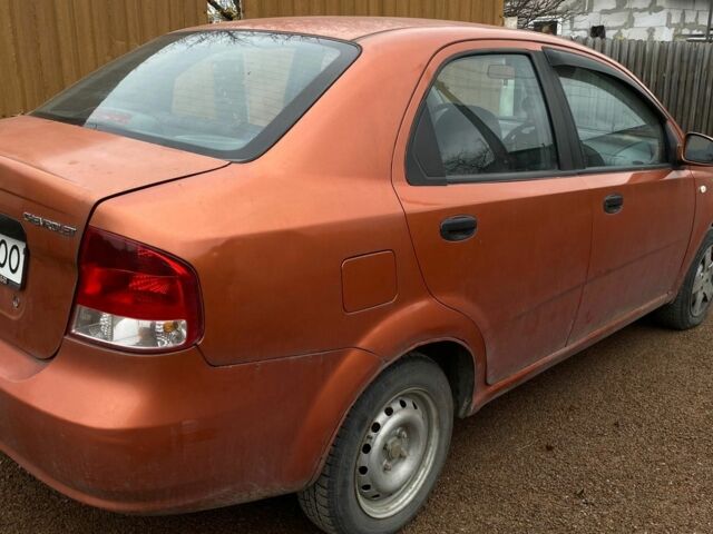 Желтый Шевроле Авео, объемом двигателя 1.5 л и пробегом 584 тыс. км за 2150 $, фото 2 на Automoto.ua