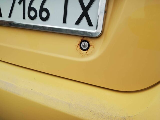 Желтый Шевроле Авео, объемом двигателя 1.5 л и пробегом 212 тыс. км за 2100 $, фото 13 на Automoto.ua