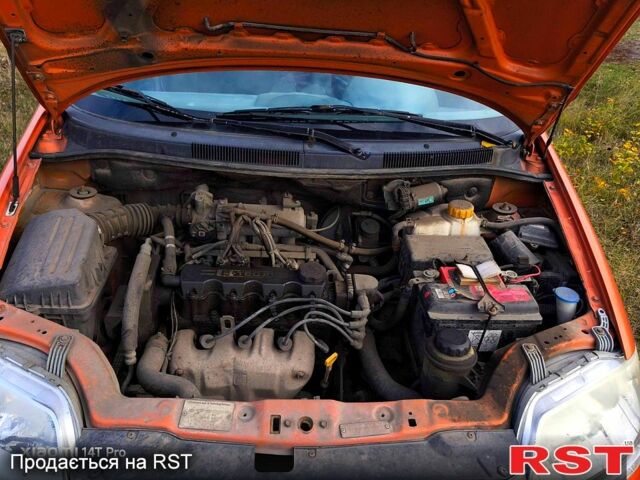 Желтый Шевроле Авео, объемом двигателя 1.5 л и пробегом 0 тыс. км за 2700 $, фото 1 на Automoto.ua