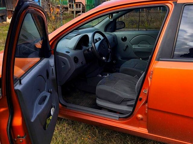 Желтый Шевроле Авео, объемом двигателя 1.5 л и пробегом 0 тыс. км за 2700 $, фото 3 на Automoto.ua