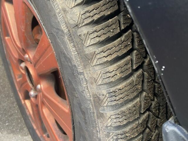 Желтый Шевроле Авео, объемом двигателя 1.5 л и пробегом 300 тыс. км за 3000 $, фото 4 на Automoto.ua