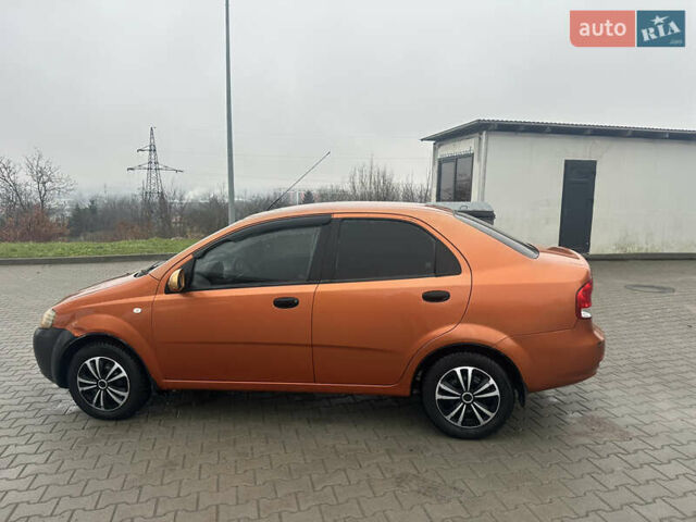 Желтый Шевроле Авео, объемом двигателя 1.5 л и пробегом 206 тыс. км за 1790 $, фото 26 на Automoto.ua