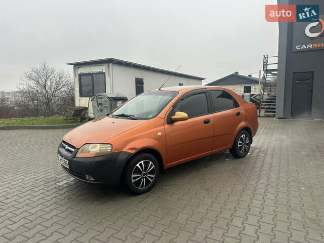 Желтый Шевроле Авео, объемом двигателя 1.5 л и пробегом 206 тыс. км за 1790 $, фото 24 на Automoto.ua