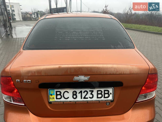 Желтый Шевроле Авео, объемом двигателя 1.5 л и пробегом 206 тыс. км за 1790 $, фото 14 на Automoto.ua