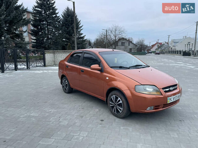 Жовтий Шевроле Авео, об'ємом двигуна 1.5 л та пробігом 207 тис. км за 2850 $, фото 2 на Automoto.ua