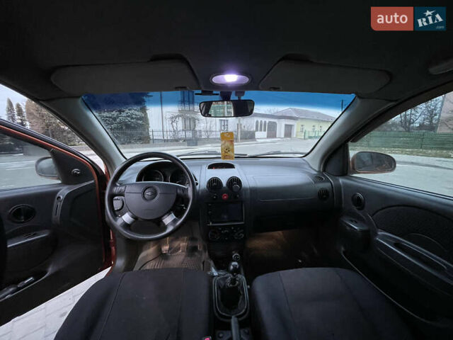 Жовтий Шевроле Авео, об'ємом двигуна 1.5 л та пробігом 207 тис. км за 2850 $, фото 10 на Automoto.ua