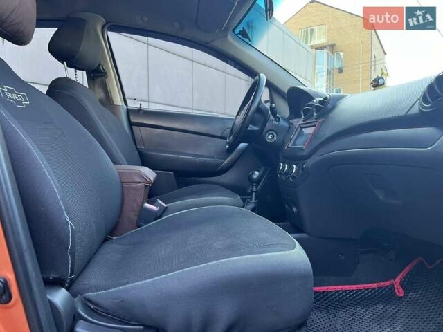 Желтый Шевроле Авео, объемом двигателя 1.5 л и пробегом 118 тыс. км за 4100 $, фото 22 на Automoto.ua