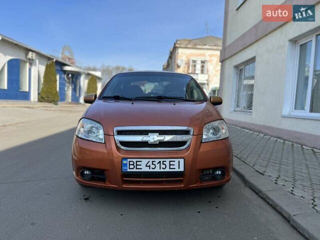Желтый Шевроле Авео, объемом двигателя 1.5 л и пробегом 118 тыс. км за 4100 $, фото 2 на Automoto.ua
