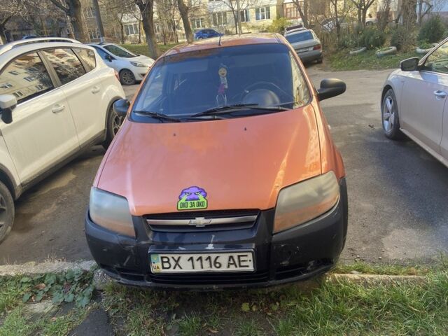 Желтый Шевроле Авео, объемом двигателя 1.5 л и пробегом 300 тыс. км за 3000 $, фото 6 на Automoto.ua