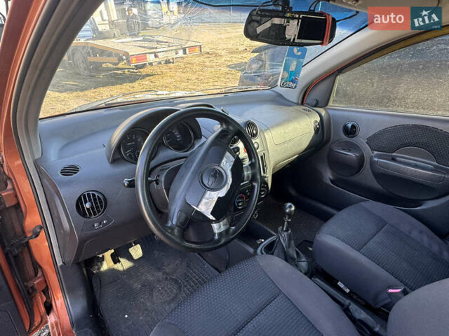 Жовтий Шевроле Авео, об'ємом двигуна 1.5 л та пробігом 179 тис. км за 1250 $, фото 14 на Automoto.ua