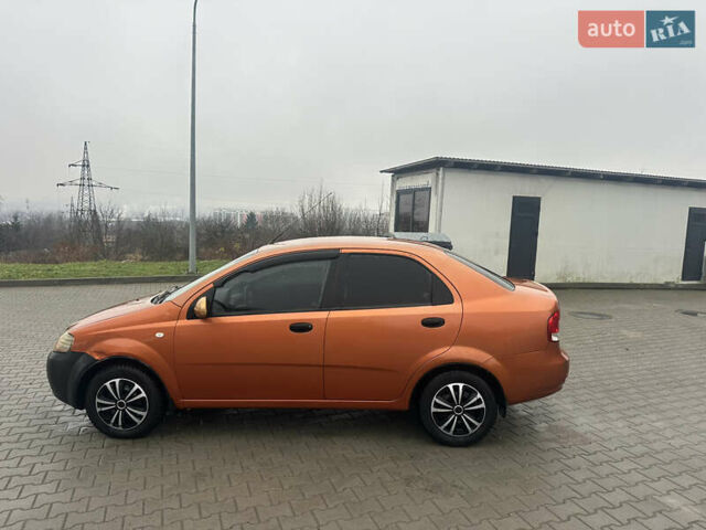 Желтый Шевроле Авео, объемом двигателя 1.5 л и пробегом 206 тыс. км за 1790 $, фото 23 на Automoto.ua