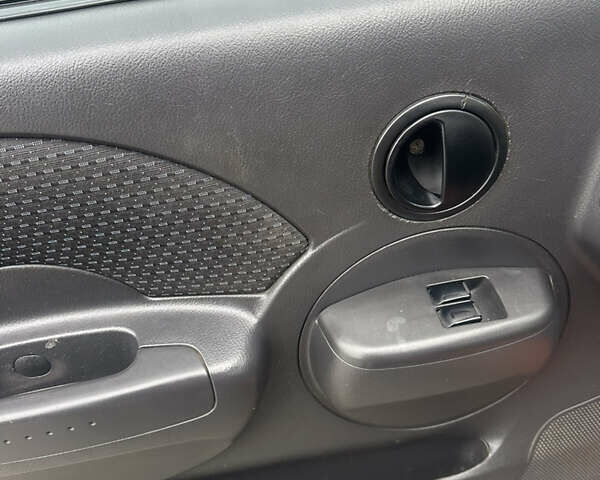 Желтый Шевроле Авео, объемом двигателя 1.5 л и пробегом 206 тыс. км за 1790 $, фото 16 на Automoto.ua