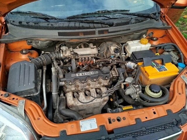 Жовтий Шевроле Авео, об'ємом двигуна 1.5 л та пробігом 106 тис. км за 4550 $, фото 9 на Automoto.ua