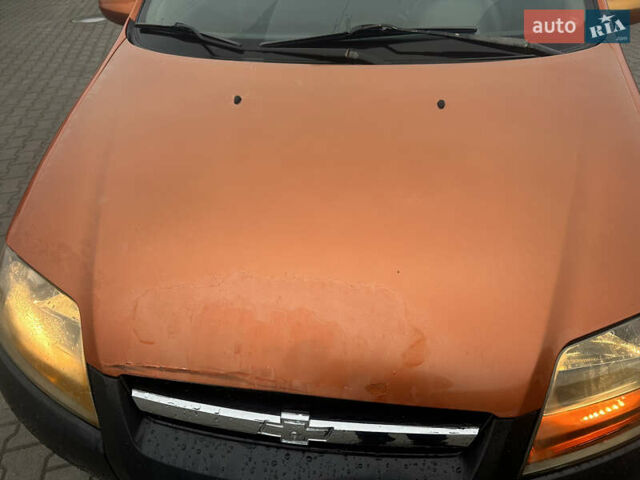 Желтый Шевроле Авео, объемом двигателя 1.5 л и пробегом 206 тыс. км за 1790 $, фото 28 на Automoto.ua