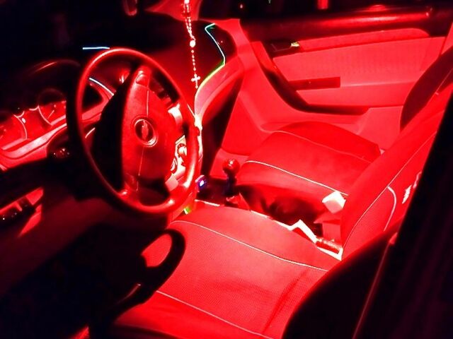 Желтый Шевроле Авео, объемом двигателя 1.6 л и пробегом 141 тыс. км за 4000 $, фото 3 на Automoto.ua