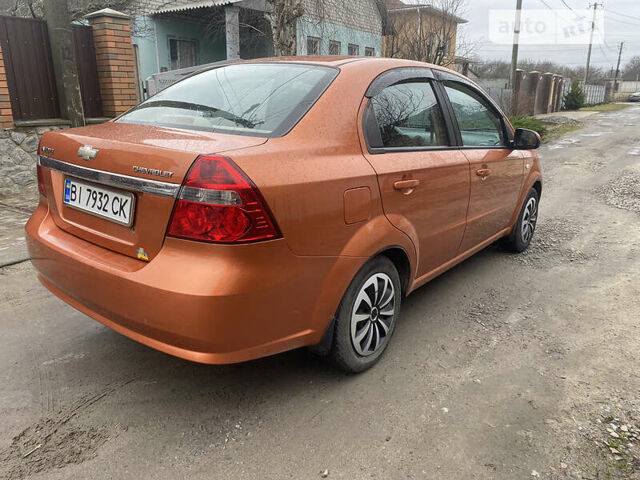 Жовтий Шевроле Авео, об'ємом двигуна 1.6 л та пробігом 180 тис. км за 4500 $, фото 4 на Automoto.ua