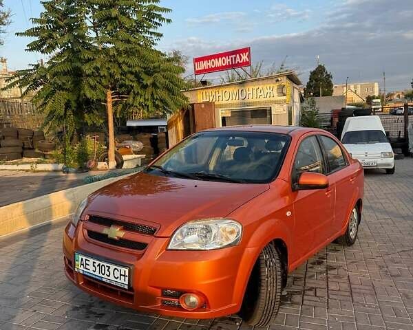 Желтый Шевроле Авео, объемом двигателя 1.6 л и пробегом 253 тыс. км за 4300 $, фото 3 на Automoto.ua