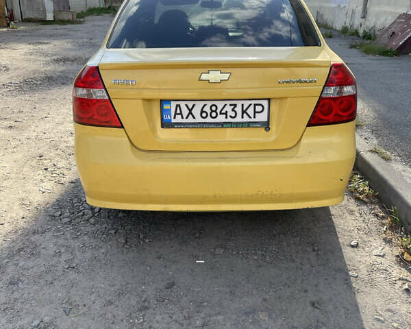 Желтый Шевроле Авео, объемом двигателя 1.2 л и пробегом 400 тыс. км за 2000 $, фото 3 на Automoto.ua