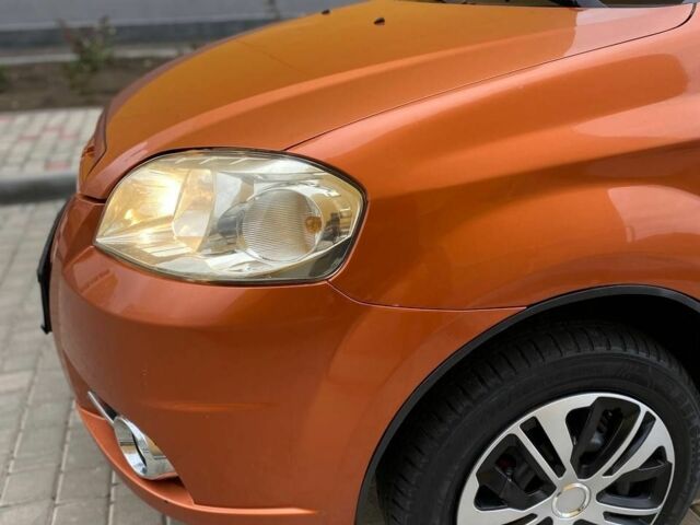 Жовтий Шевроле Авео, об'ємом двигуна 1.6 л та пробігом 308 тис. км за 2900 $, фото 3 на Automoto.ua