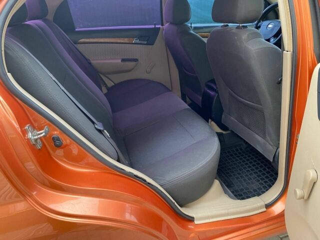 Жовтий Шевроле Авео, об'ємом двигуна 1.6 л та пробігом 308 тис. км за 2900 $, фото 17 на Automoto.ua