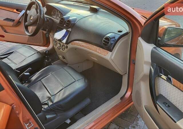 Желтый Шевроле Авео, объемом двигателя 1.6 л и пробегом 253 тыс. км за 4300 $, фото 23 на Automoto.ua