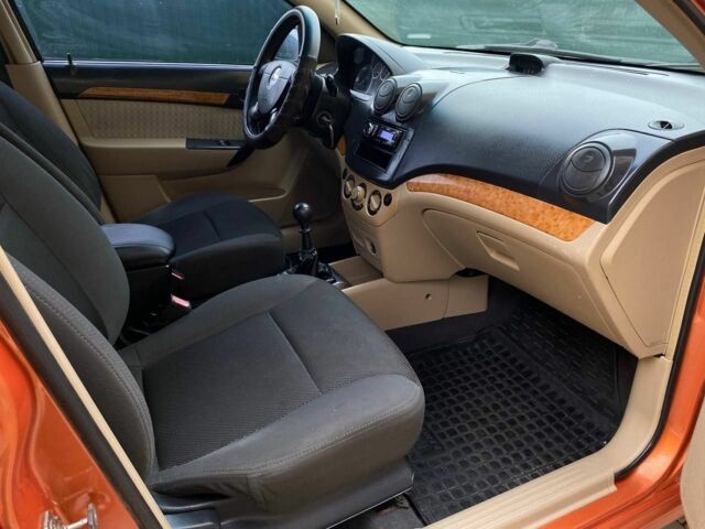 Жовтий Шевроле Авео, об'ємом двигуна 1.6 л та пробігом 308 тис. км за 2900 $, фото 20 на Automoto.ua