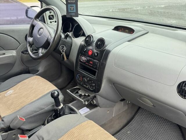 Серый Шевроле Авео, объемом двигателя 1.2 л и пробегом 181 тыс. км за 1550 $, фото 5 на Automoto.ua