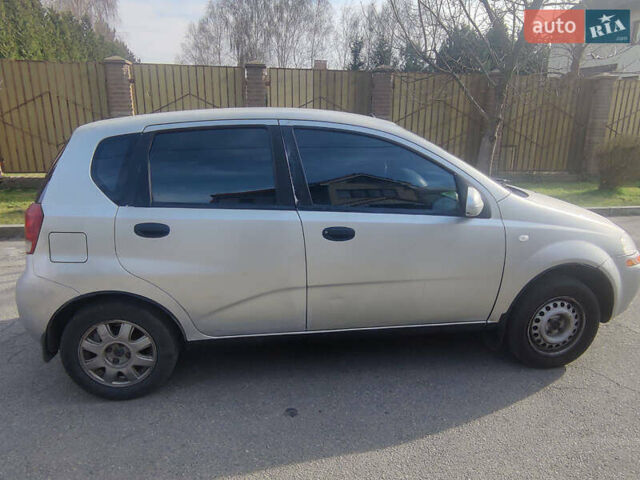 Серый Шевроле Авео, объемом двигателя 1.5 л и пробегом 570 тыс. км за 2700 $, фото 5 на Automoto.ua