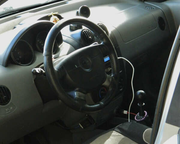 Сірий Шевроле Авео, об'ємом двигуна 1.5 л та пробігом 248 тис. км за 2900 $, фото 7 на Automoto.ua