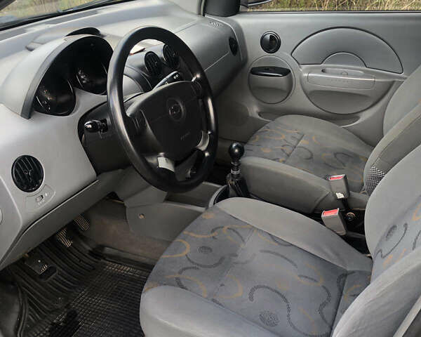 Серый Шевроле Авео, объемом двигателя 1.5 л и пробегом 174 тыс. км за 1950 $, фото 6 на Automoto.ua