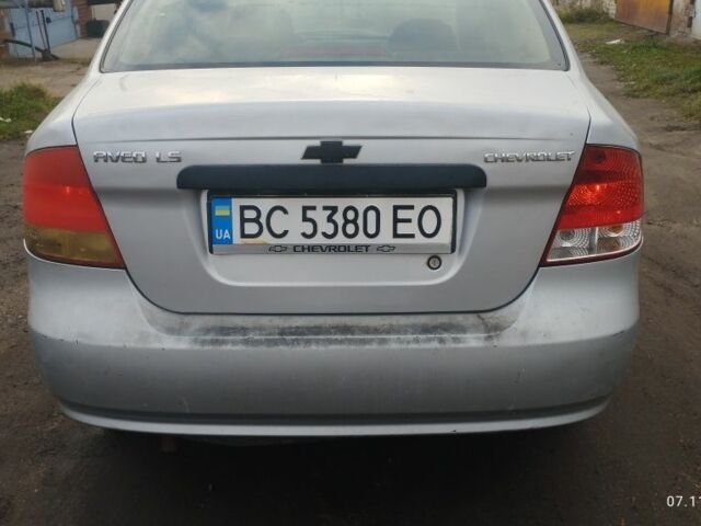 Серый Шевроле Авео, объемом двигателя 1.5 л и пробегом 313 тыс. км за 1650 $, фото 4 на Automoto.ua