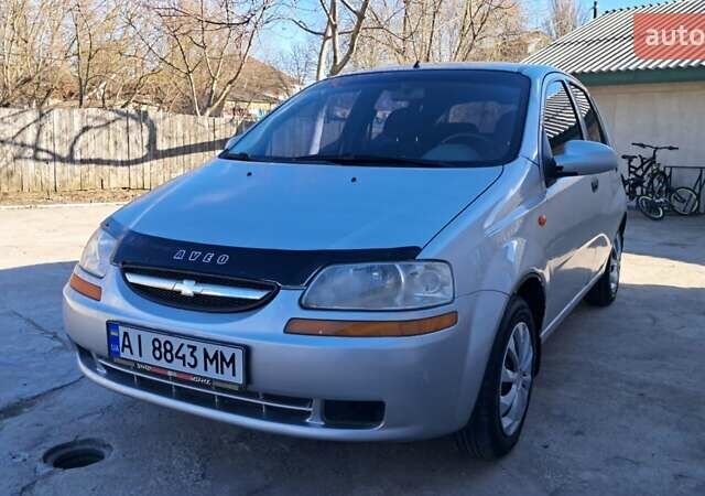 Серый Шевроле Авео, объемом двигателя 1.5 л и пробегом 265 тыс. км за 2700 $, фото 2 на Automoto.ua
