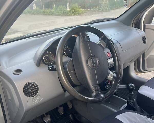 Сірий Шевроле Авео, об'ємом двигуна 1.5 л та пробігом 188 тис. км за 3200 $, фото 6 на Automoto.ua